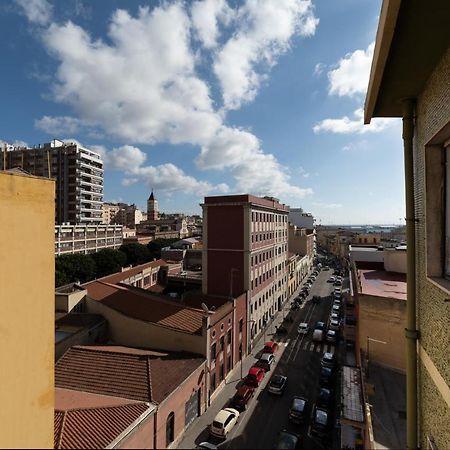 Budget Apartment Roma 70 Stazione Centrale กาญารี ภายนอก รูปภาพ