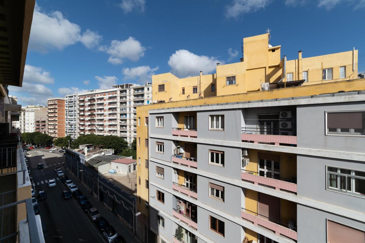 Budget Apartment Roma 70 Stazione Centrale กาญารี ภายนอก รูปภาพ