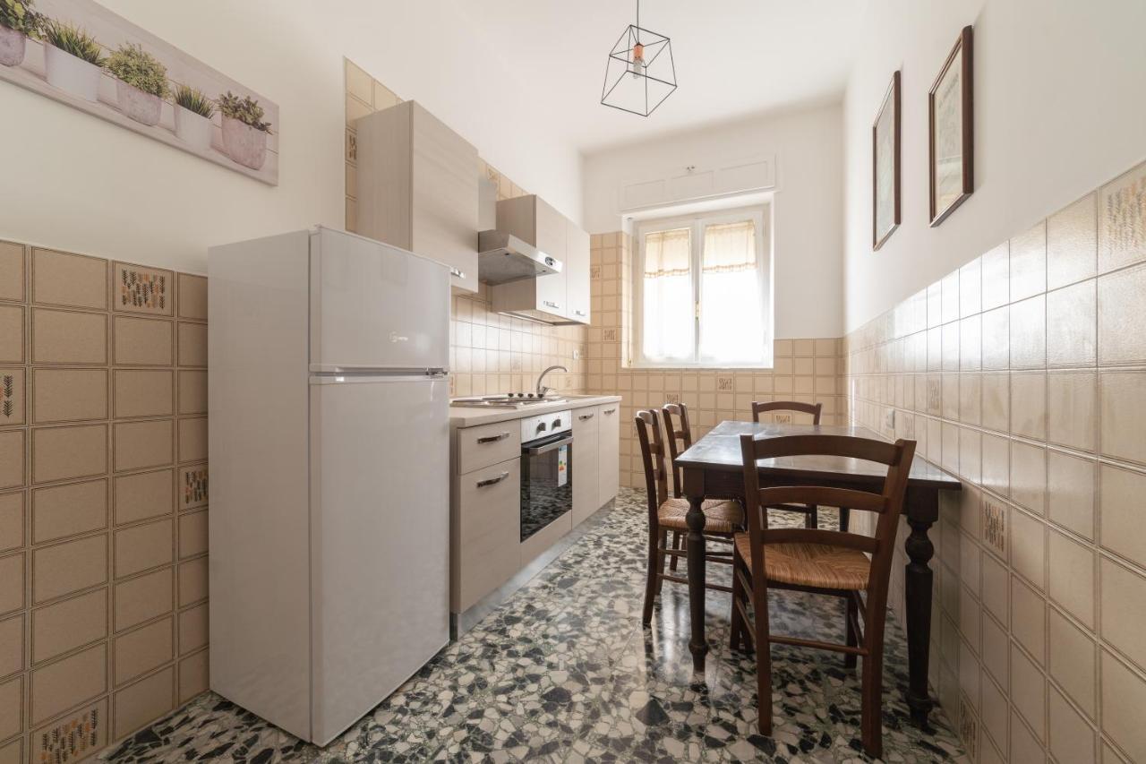 Budget Apartment Roma 70 Stazione Centrale กาญารี ภายนอก รูปภาพ